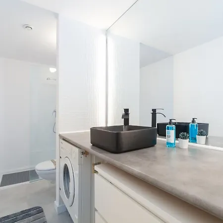 Espectacular Moderno Con Parking By Vigo